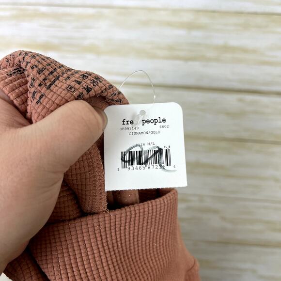 Free People NWT Ultra High Rise Polish Up Leggings Cinnamon/Gold - Picture 8 of 8